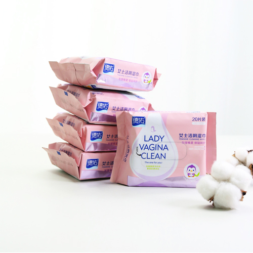 Feminine wipes